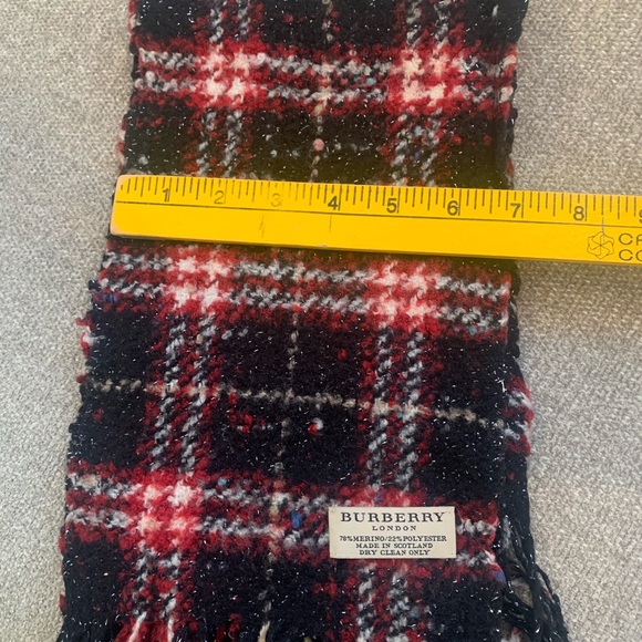 ✨ Burberry London Merino Wool Blend Checkered Scarf - Picture 6 of 9